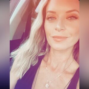 Meet your Posher, Cassandra